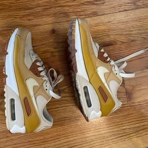 Nike Airs
